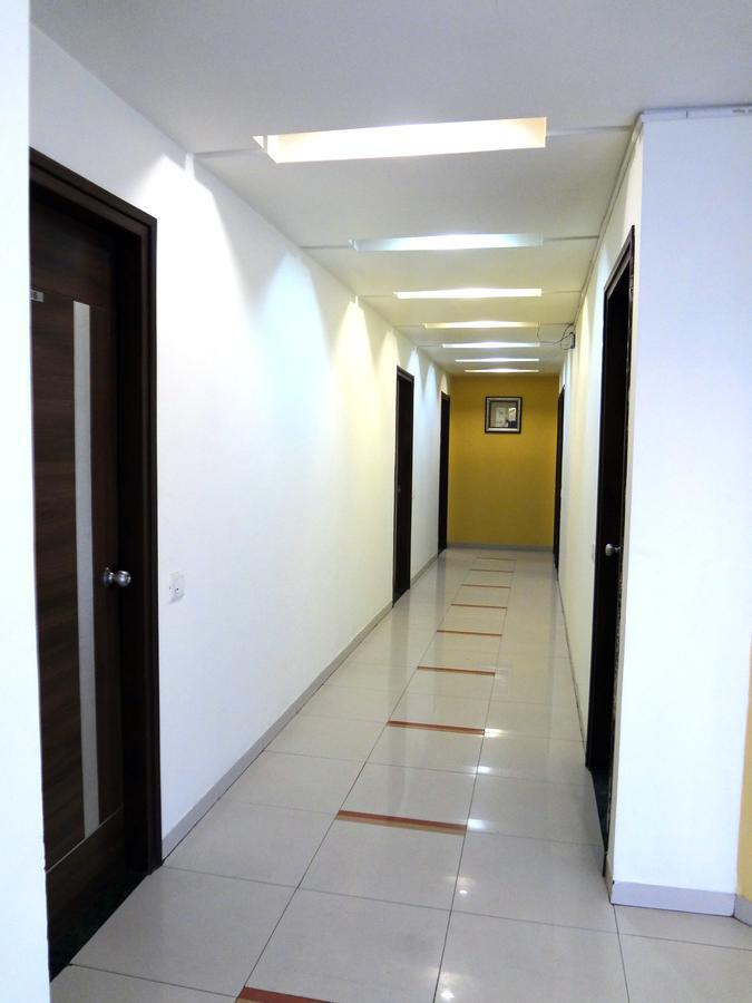 Hotel Airport Residency Ахмедабад Екстериор снимка