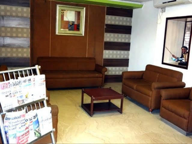 Hotel Airport Residency Ахмедабад Екстериор снимка